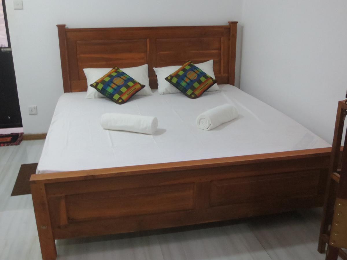Hotel Grand Halabana Weerawila Bagian luar foto